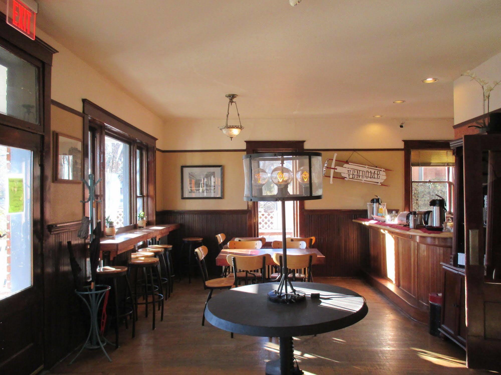 Hotel Vendome Prescott Extérieur photo
