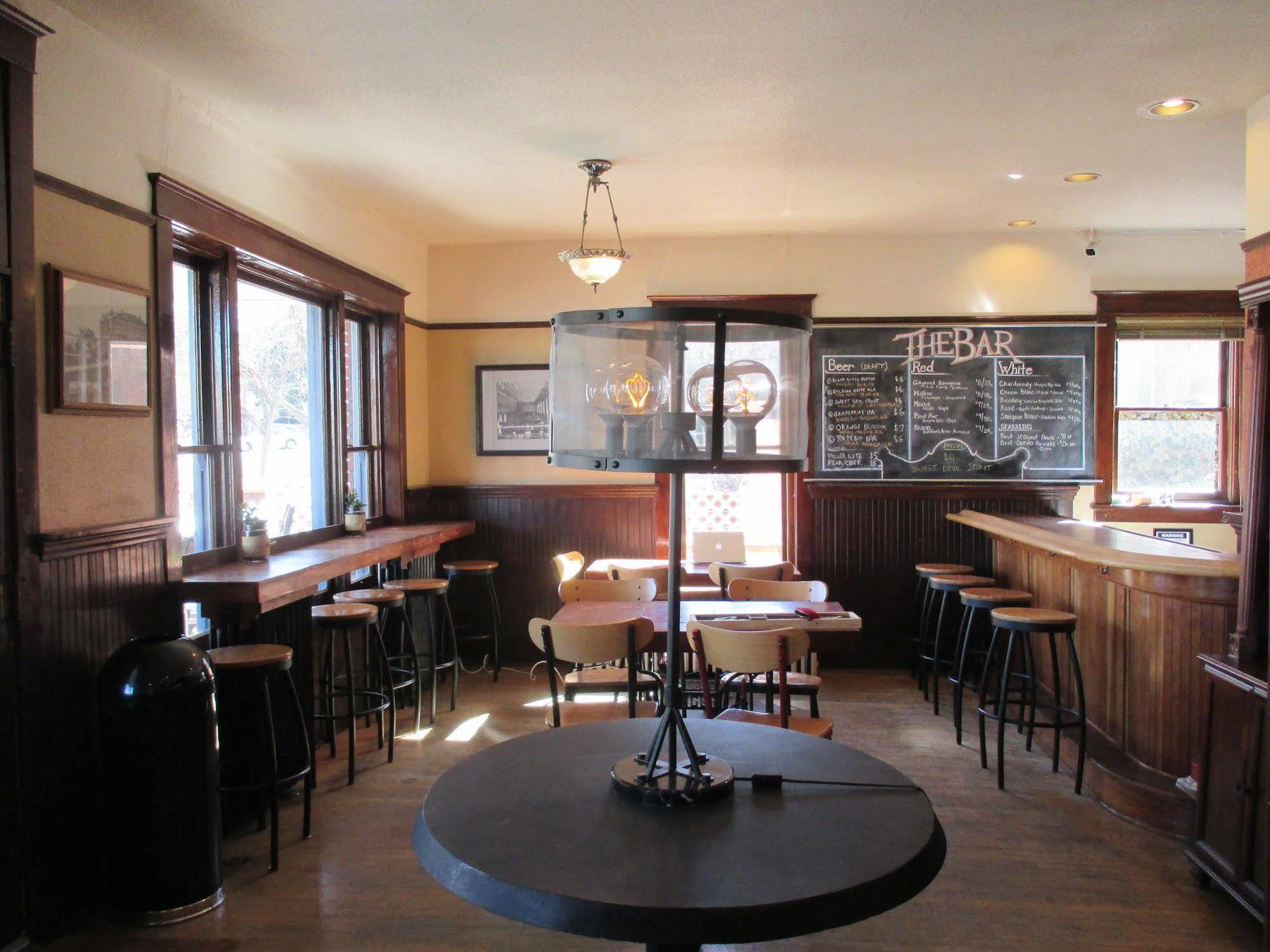 Hotel Vendome Prescott Extérieur photo
